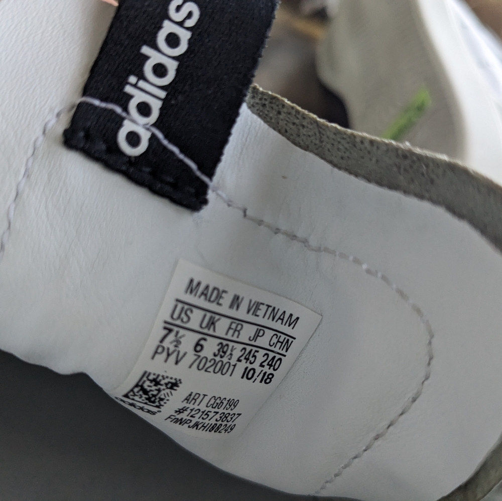 Classic White Adidas Sleek Leather Sneakers Womens size 7.5 - Picture 7 of 8